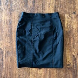 H&M// black pencil skirt